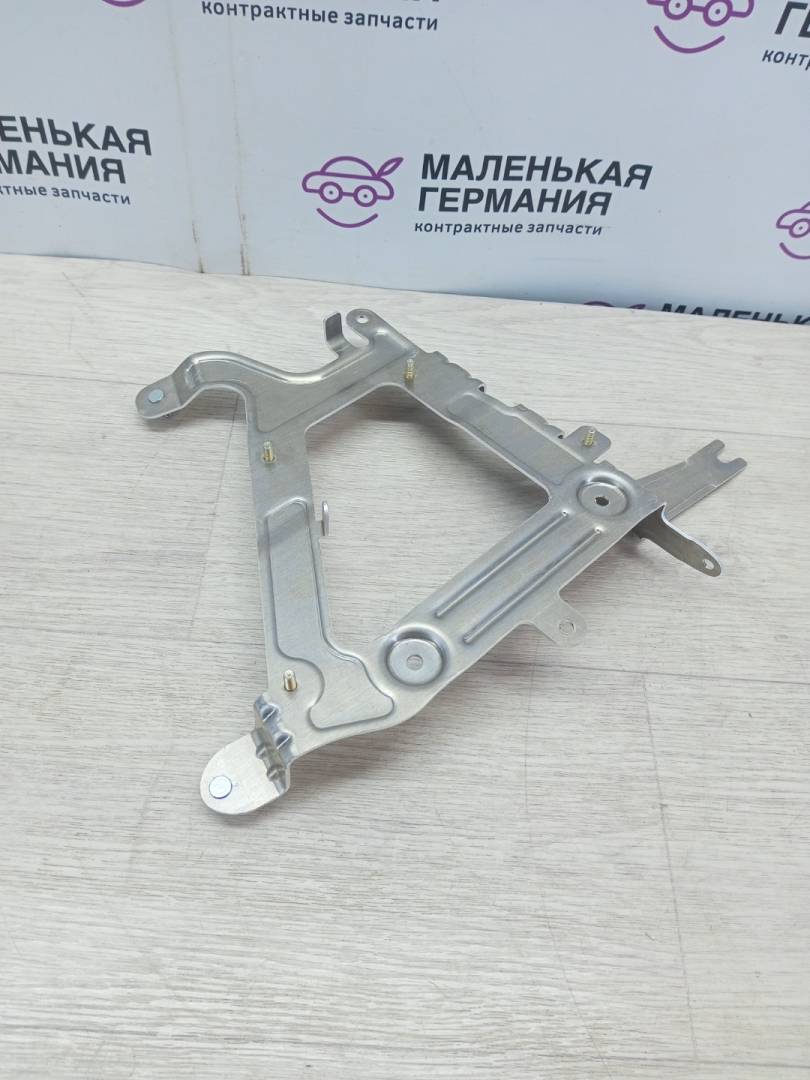 кронштейн (крепление) BMW 3 серия G20 2020, 2.0 л., B46 B20 B, бензин, АКПП, белый alpinweiss 3 (300), седан, задний привод, 65159865517, 9865517 - фото №1