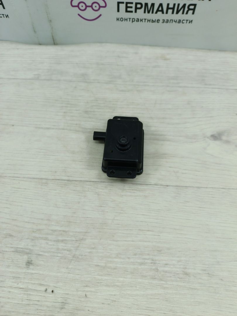 блок управления крышкой багажника Cadillac Escalade 4 поколение (2014 - 2026), 853094527 - фото №1