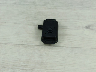 блок управления крышкой багажника Cadillac Escalade 4 поколение (2014 - 2026), 853094527