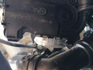 заслонка дроссельная Audi A4 B9 2017, 2.0 л., CVKB, бензин, МКПП, синий, седан, передний привод, правый руль, 06K133062AK