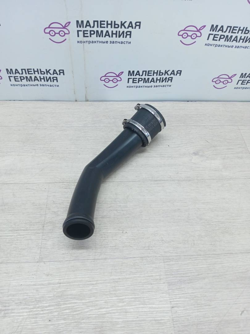 патрубок интеркулера Mercedes-Benz C-Класс W205/S205/C205 2014, 2.0 л., M 274.920, бензин, АКПП, белый, седан, задний привод, правый руль, A2740980207, A2740940191 - фото №1