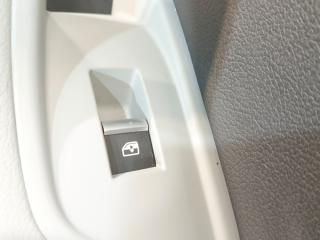 кнопка стеклоподъемника двери задней правой Audi A4 B9 2017, 2.0 л., CVKB, бензин, МКПП, s9/x5q синий металлик, седан, передний привод, правый руль