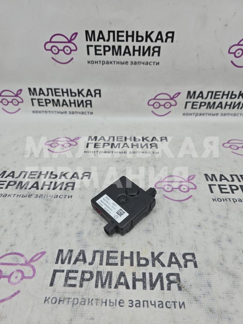 усилитель антенны BMW X5 F15 2014, 3.0 л., N57 D30 A, дизель, АКПП, mineralweiss metallic (a96), полный привод, правый руль, 9343304, 65209270490, 65209343304, 9270490 - фото №1