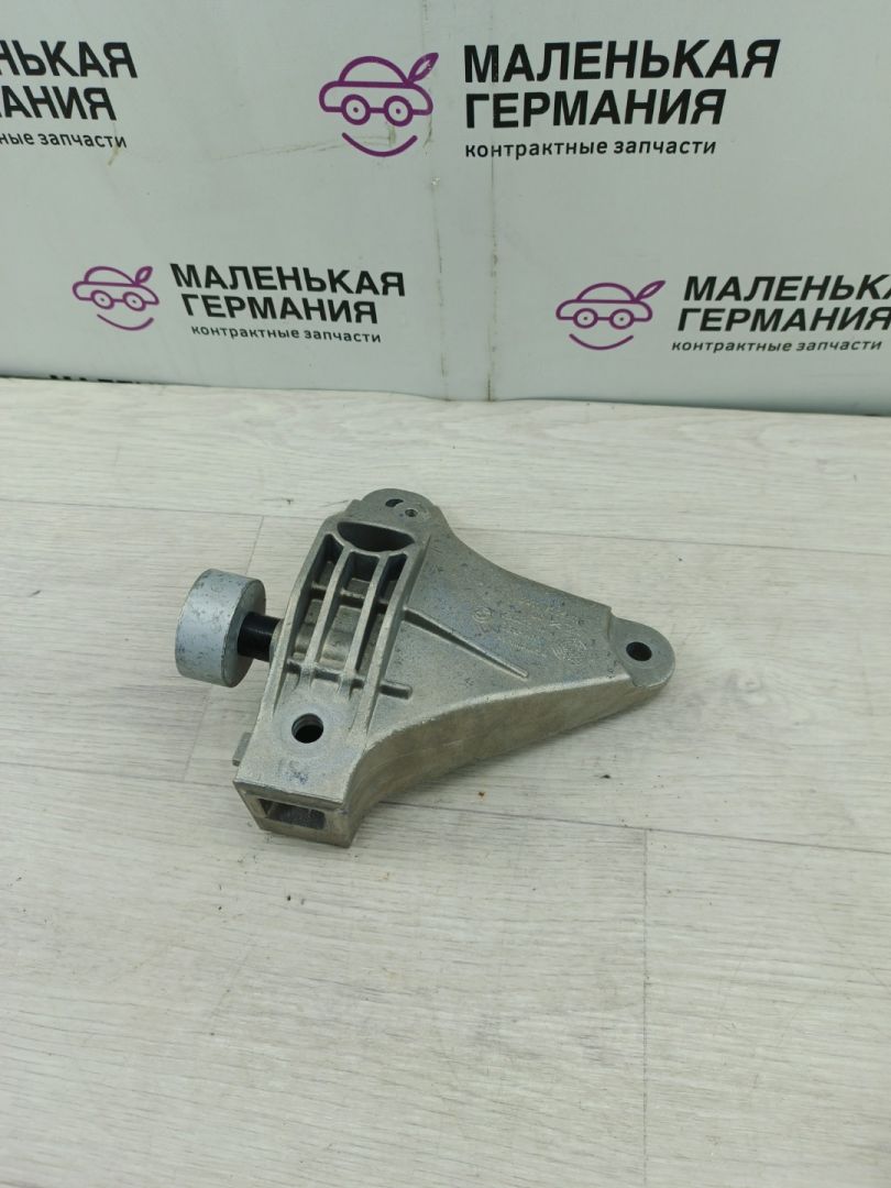 кронштейн двигателя BMW 5 серия F07/F10/F11 (2009 - 2013), 2.5 л., N52 B25 AF, бензин, АКПП, 22116775911, 6775911 - фото №1
