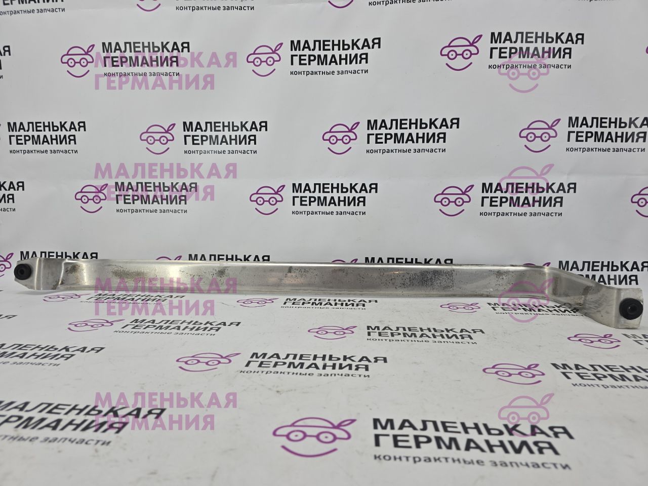 крепление бака топливного BMW X6 F16 2014, 3.0 л., N55 B30 A, бензин, АКПП, красный, правый руль, 16117430972, 7430972, 16117247552, 7247552, 16117164354, 7164354 - фото №1