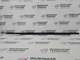 молдинг стекла BMW 5 серия G30/G31 G30 2019, 4.4 л., N63 B44 C, бензин, АКПП, carbonschwarz metallic (416), седан, полный привод, 51337404025, 7404025