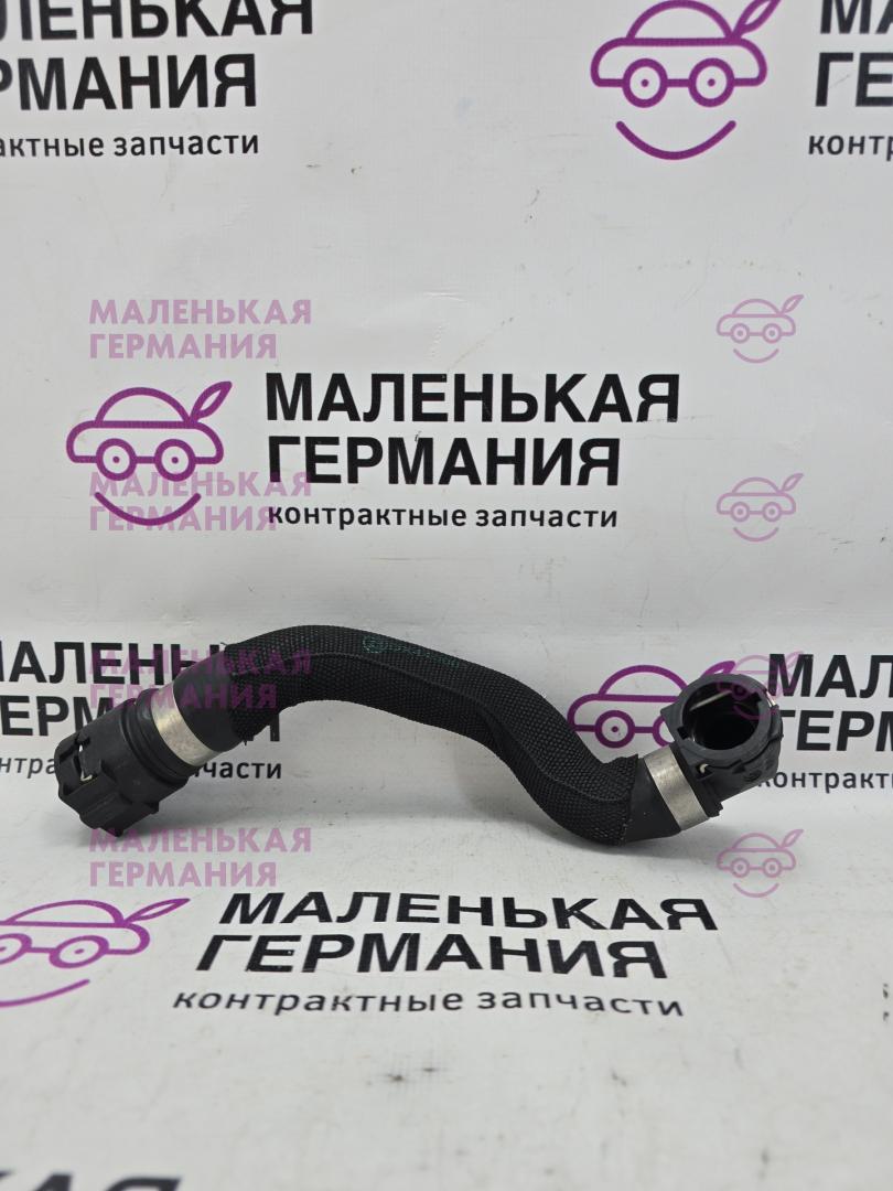 патрубок радиатора BMW X5 M F85 2016, 4.4 л., S63 B44 B, бензин, АКПП, donington grau (c28), полный привод, 17127849686, 7849686 - фото №1