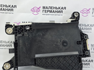 полка аккумулятора BMW X1 F48 2017, 2.0 л., B48 A20 B, бензин, АКПП, синий mediterranblau c10, полный привод, правый руль, 61217641797, 7641797