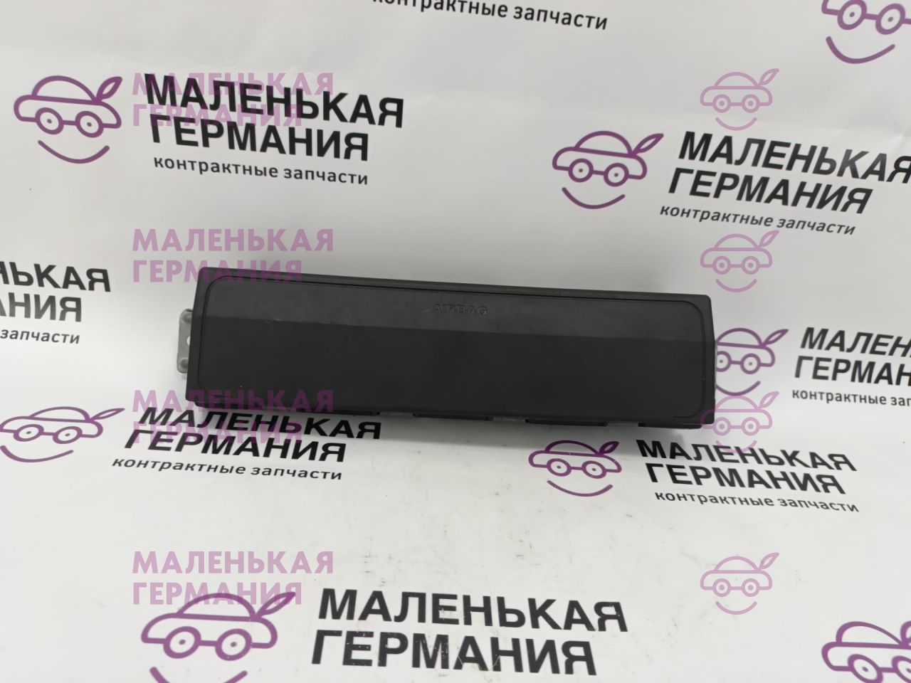 подушка безопасности коленная BMW 5 серия G30/G31 G30 2019, 4.4 л., N63 B44 C, бензин, АКПП, carbonschwarz metallic (416), седан, полный привод, 72129297723, 9297723 - фото №1