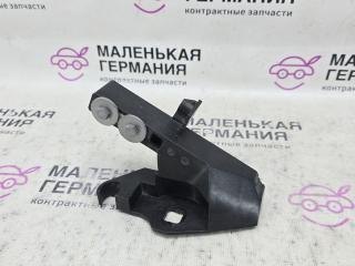 крепление фары правой Mercedes-Benz C-Класс W205/S205/C205 W205.042 2014, 2.0 л., M 274.920, бензин, АКПП, 755 серый, седан, задний привод, правый руль, A2056207500
