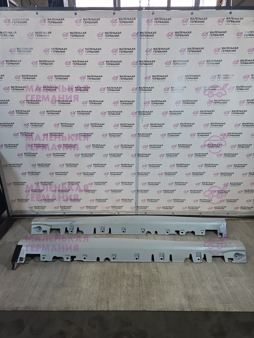 пороги (комплект) BMW X5 F15 2013, 3.0 л., N57 D30 A, дизель, АКПП, mineralweiss metallic (a96), внедорожник 5 дв., полный привод, правый руль, 51178054033, 51178054034 - фото №1