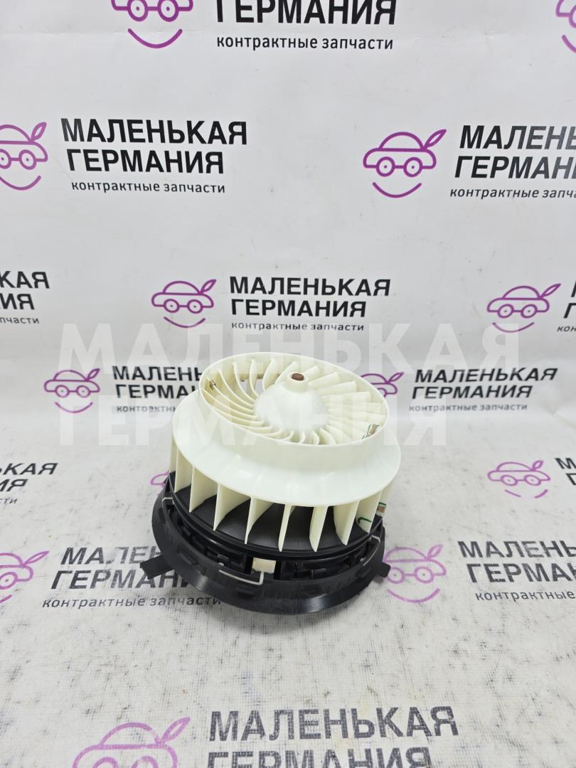 моторчик печки Mercedes-Benz E-Класс W213/S213/C238/A238 2018, 2.0 л., M 274.920, бензин, АКПП, 149 polar white или polarweiss, седан, задний привод, правый руль, 0130309007, F011500133, T58281B, 0485456728 - фото №1