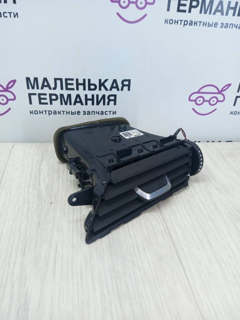 дефлектор обдува салона BMW 5 серия G30/G31 G30 2017, 3.0 л., B58 B30 A, бензин, АКПП, темно-синий, седан, полный привод, 64229329585, 9329585 - фото №1