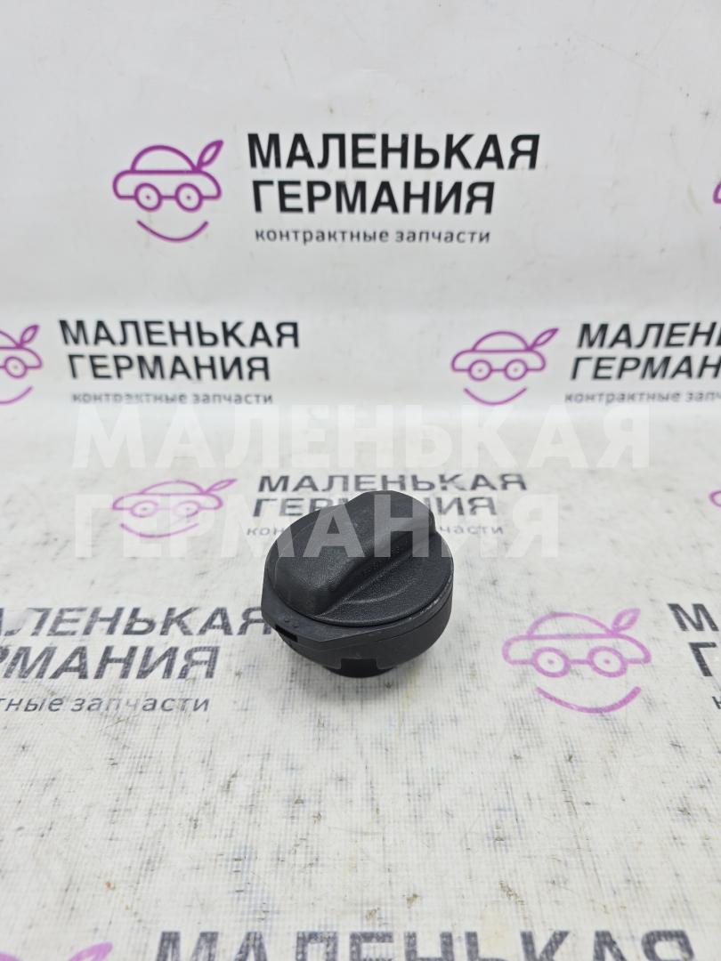пробка топливного бака Volkswagen Golf GTI 6 поколение 2011, 2.0 л., CCZB, бензин, робот, b4/b9a белый, хетчбэк 5 дв., передний привод, правый руль, 1J0201553AH - фото №1