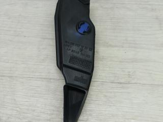 водосток капота Mercedes-Benz E-Класс W212 [рестайлинг] W212 (2013 - 2016), 2.0 л., M 274.920, бензин, синий, седан, задний привод, правый руль, A2128321025