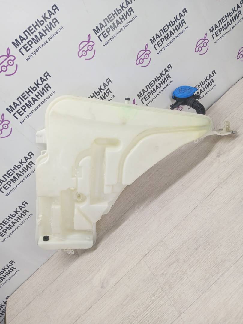 бачок омывателя BMW 3 серия F30/F31/F34 F30 2012, 3.0 л., N55 B30 A, бензин, АКПП, black sapphire metallic (475), седан, задний привод, 61667241680, 7241680, 7297495 - фото №1