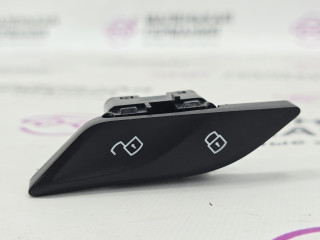 Кнопки центрального замка прав. BMW 5 серия G30/G31 G30 2019, 4.4 л., N63 B44 C, бензин, АКПП, carbonschwarz metallic (416), седан, полный привод, 61319860546, 9860546, 61319354762, 9354762