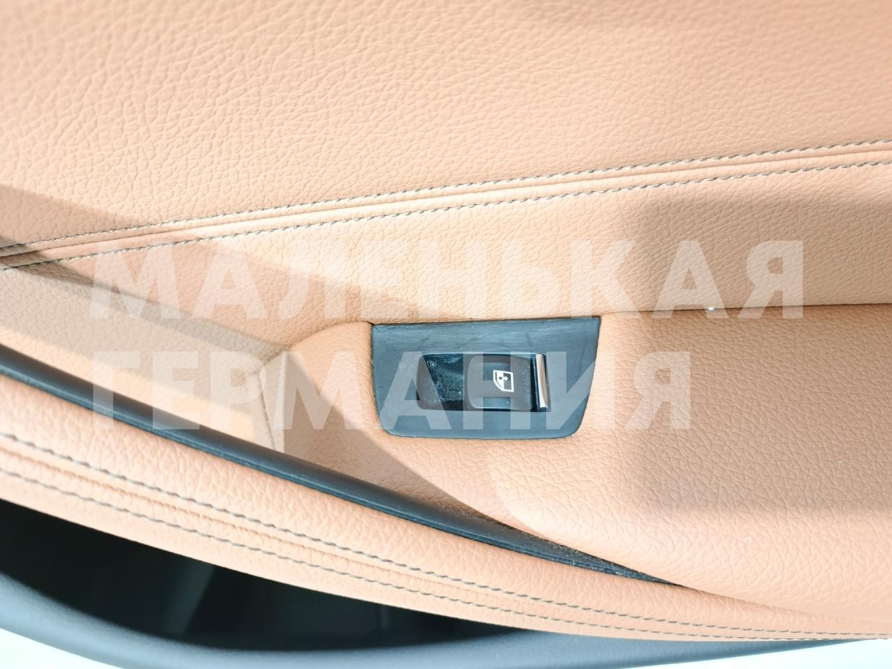 кнопка стеклоподъемника двери задней правой BMW 5 серия G30/G31 G30 2017, 2.0 л., B48 B20 A, бензин, АКПП, b65 jatoba brown metallic, седан, задний привод, правый руль, 9327031, 61319327031 - фото №1