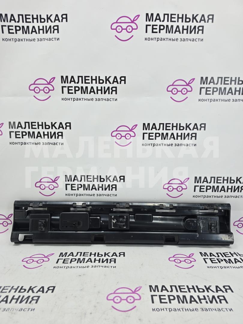 Кронштейн крепления порога BMW X1 F48 2017, 2.0 л., B48 A20 B, бензин, АКПП, alpinweiss 3 (300), полный привод, правый руль, 51777332329, 7332329 - фото №1