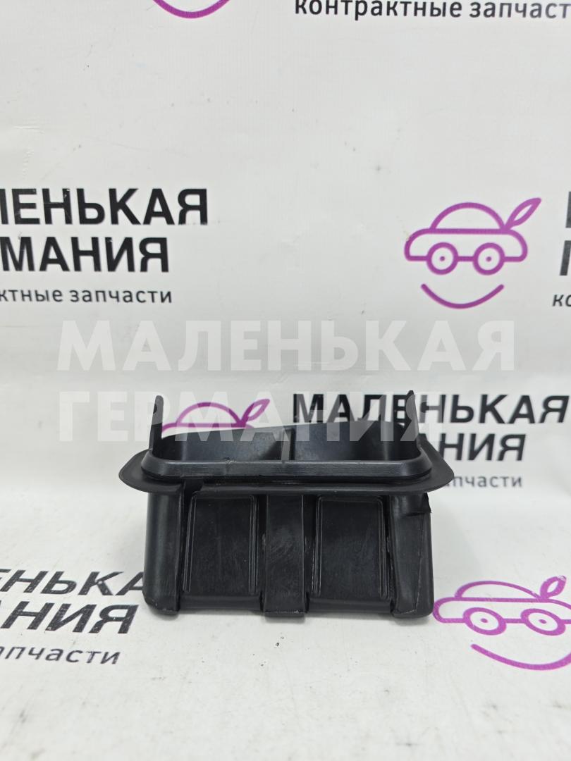 заглушка BMW 6 серия F06/F12/F13 2012, 4.4 л., N63 B44 B, бензин, АКПП, alpinweiss 3 (300), хетчбэк 5 дв., задний привод, правый руль, 64316987610, 6987610 - фото №1
