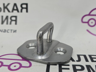 ответная часть (скоба) замка двери BMW X1 F48 2016, 2.0 л., B47 C20 A, дизель, АКПП, alpinweiss 3 (300), передний привод, правый руль, 51217394435, 7394435