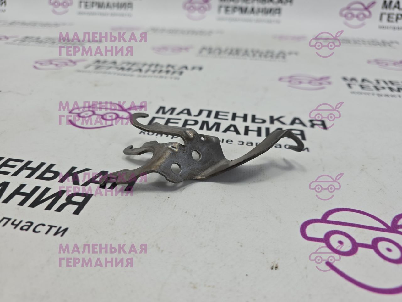 кронштейн (крепление) BMW 5 серия G30/G31 G31 2017, 2.0 л., B48 B20 B, бензин, АКПП, alpinweiss 3 (300), универсал, правый руль, 34306879181, 6879181 - фото №1