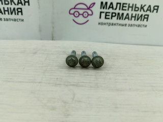 болт Mercedes-Benz C-Класс W205/S205/C205 2014, 2.0 л., M 274.920, бензин, АКПП, белый, седан, задний привод, правый руль, N910105008019