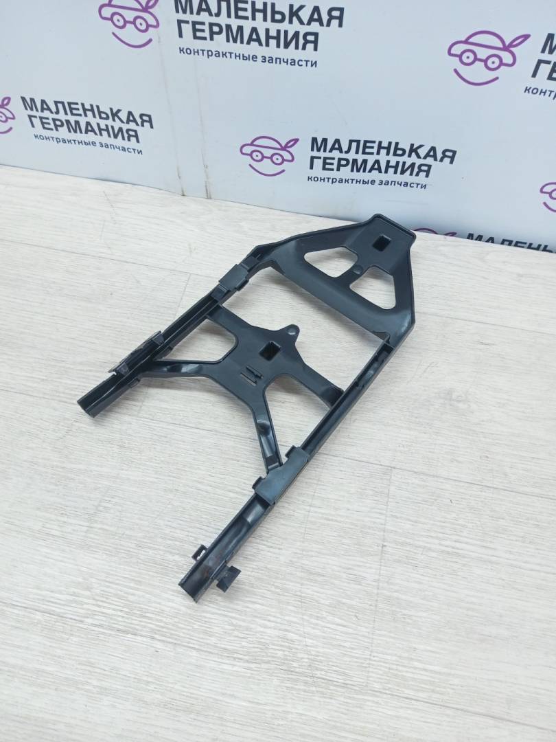 кронштейн (крепление) BMW 3 серия G20 2020, 2.0 л., B46 B20 B, бензин, АКПП, белый alpinweiss 3 (300), седан, задний привод, 61136991131, 6991131 - фото №1