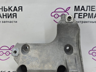 кронштейн компрессора кондиционера BMW 3 серия E90/E91/E92/E93 (2004 - 2010), 2.0 л., N46 B20 B, бензин, АКПП, 64557505980, 7505980, 64551439241