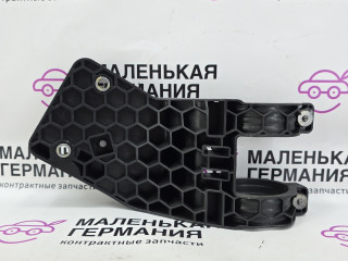 кронштейн топливного фильтра BMW X5 F15 2014, 3.0 л., N57 D30 A, дизель, АКПП, mineralweiss metallic (a96), полный привод, правый руль, 16117206504, 7206504, 70312332, 70347023, 13327796063, 7796063