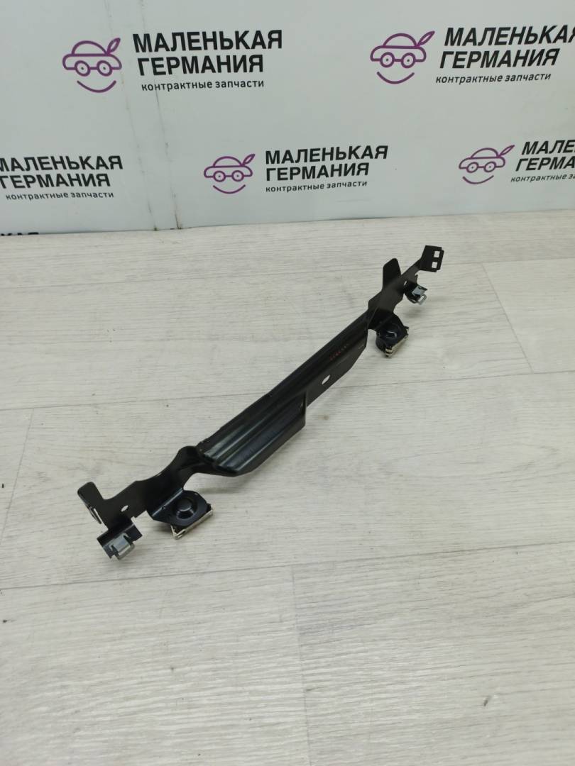 кронштейн (крепление) BMW 6 серия F06/F12/F13 2013, 4.4 л., N63 B44 B, бензин, black sapphire metallic (475), 13717601903, 7601903 - фото №1