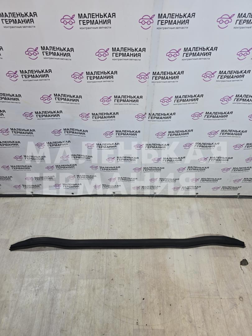 уплотнитель подкапотного пространства Mercedes-Benz A-Класс W176 (2012 - 2015), серый, правый руль, A1768310042 - фото №1