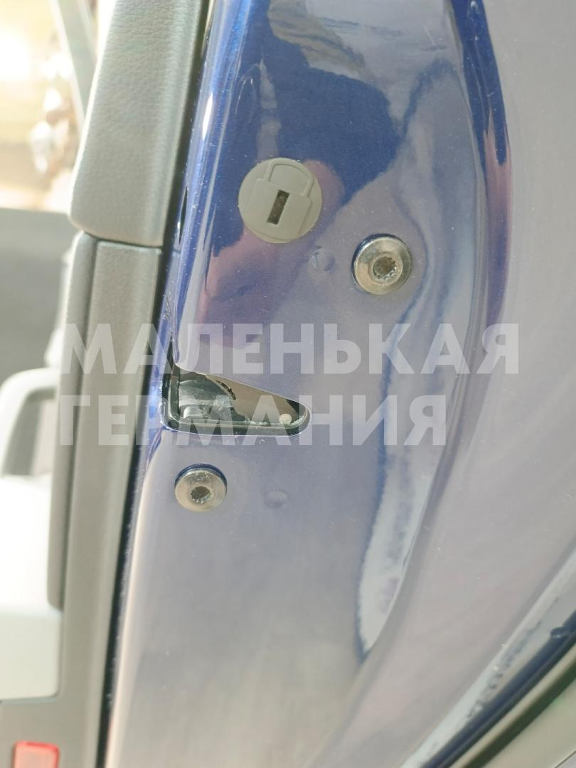 замок двери задней правой Audi A4 B9 2017, 2.0 л., CVKB, бензин, МКПП, s9/x5q синий металлик, седан, передний привод, правый руль, 8X0839016E - фото №1