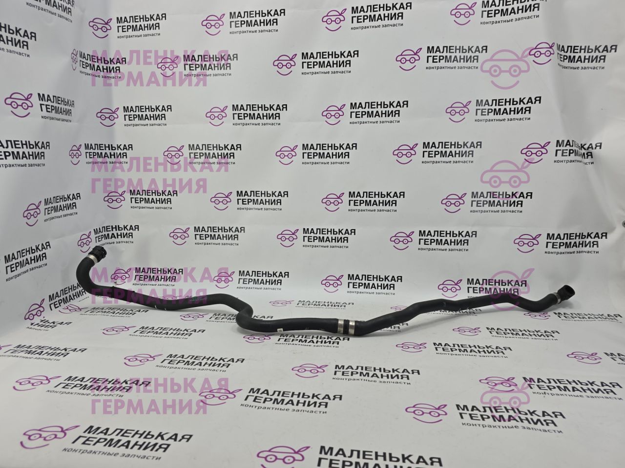 патрубок радиатора BMW 5 серия G30/G31 G31 2017, 2.0 л., B48 B20 B, бензин, АКПП, alpinweiss 3 (300), универсал, правый руль, 17128670995, 8670995 - фото №1