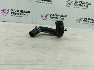 патрубок радиатора Mercedes-Benz C-Класс W205/S205/C205 2014, 2.0 л., M 274.920, бензин, АКПП, белый, седан, задний привод, правый руль, 0613561A