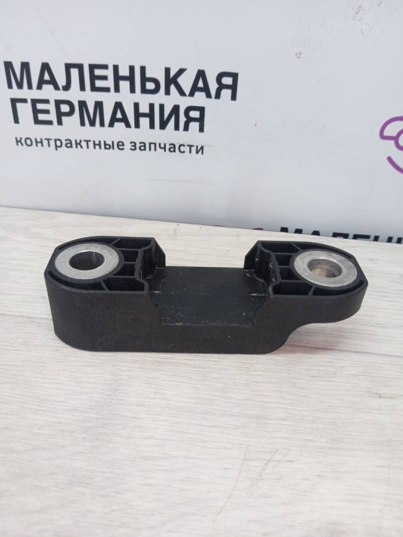 крепление стабилизатора / втулки стабилизатора BMW 5 серия G30/G31 G30 (2016 - 2020), 2.0 л., B47 D20 A, дизель, серый, седан, 31356861471, 6861471 - фото №1