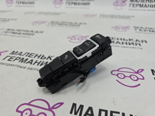 кнопки центрального подлокотника BMW X1 F48 2016, 2.0 л., B47 C20 A, дизель, АКПП, alpinweiss 3 (300), передний привод, правый руль, 61319374833, 9374833