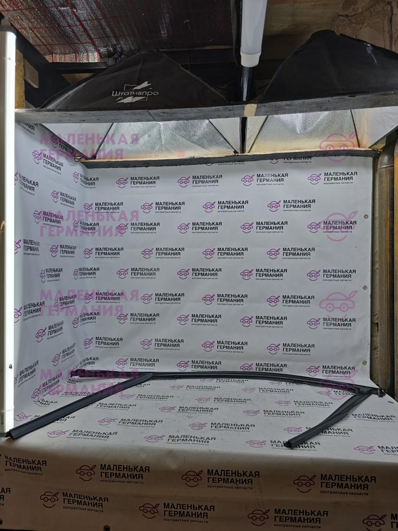 молдинг двери передней правой BMW X6 F16 2014, 3.0 л., N55 B30 A, бензин, АКПП, красный, правый руль, 51337317820, 7317820 - фото №1