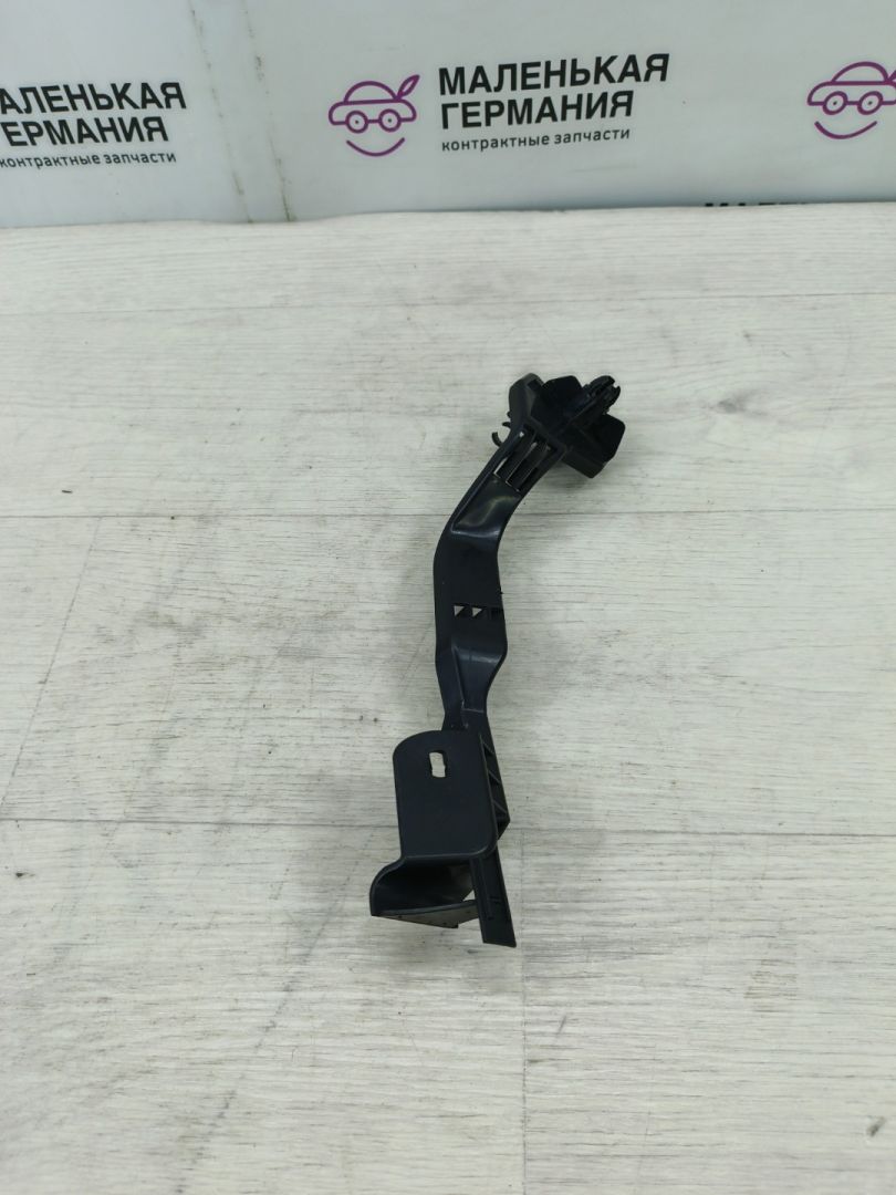 кронштейн (крепление) Mercedes-Benz C-Класс W205/S205/C205 2014, 2.0 л., M 274.920, бензин, АКПП, белый, седан, задний привод, правый руль, A2055462180 - фото №1