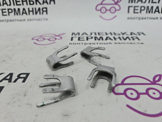 крепление форсунки Mercedes-Benz E-Класс W212 [рестайлинг] W212 (2013 - 2016), 2.0 л., M 274.920, бензин, синий, седан, задний привод, правый руль, A2760720143, A2760720043