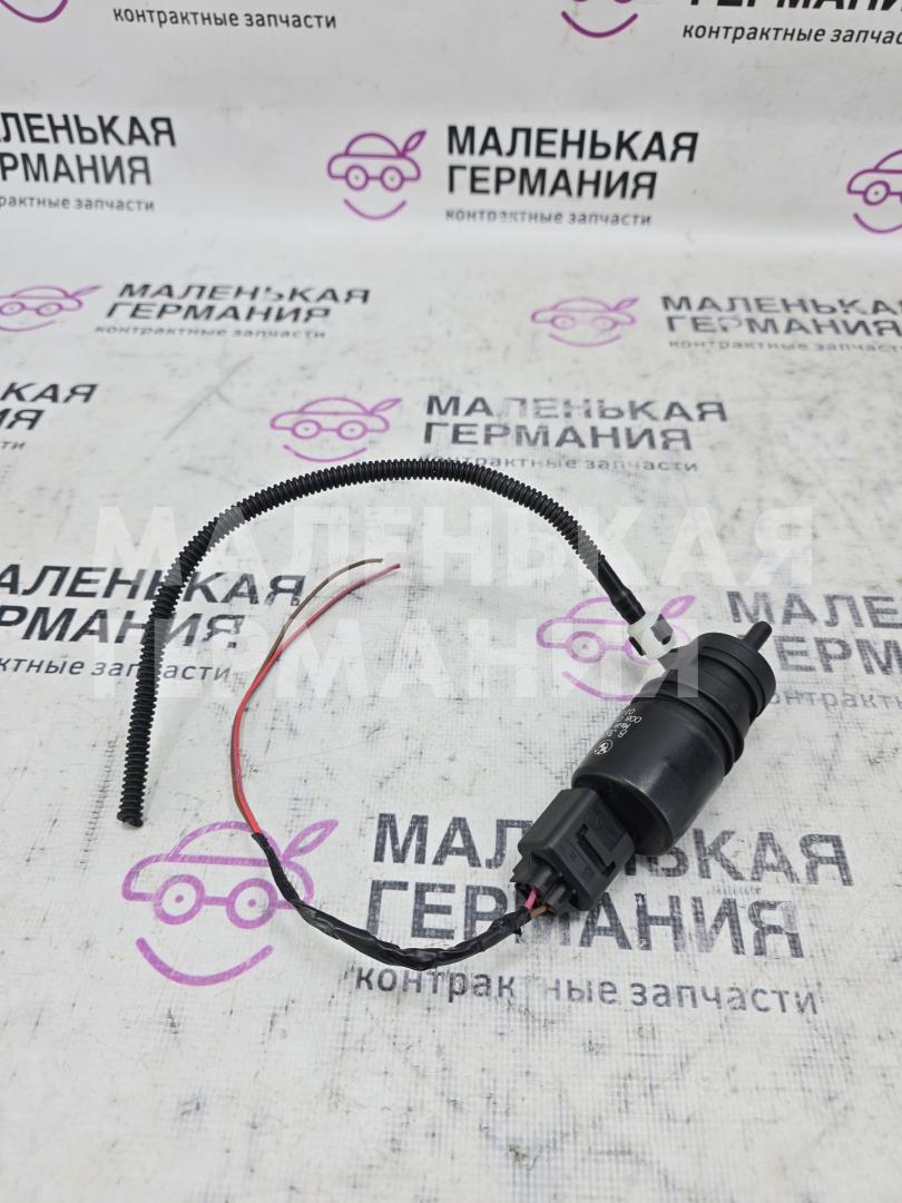 насос (моторчик) омывателя стекла BMW X3 F25 2013, 2.0 л., N20 B20 A, бензин, АКПП, а52/7 spacegrau, хетчбэк 5 дв., полный привод, правый руль, 67128362154, 8362154, 8364516 - фото №1