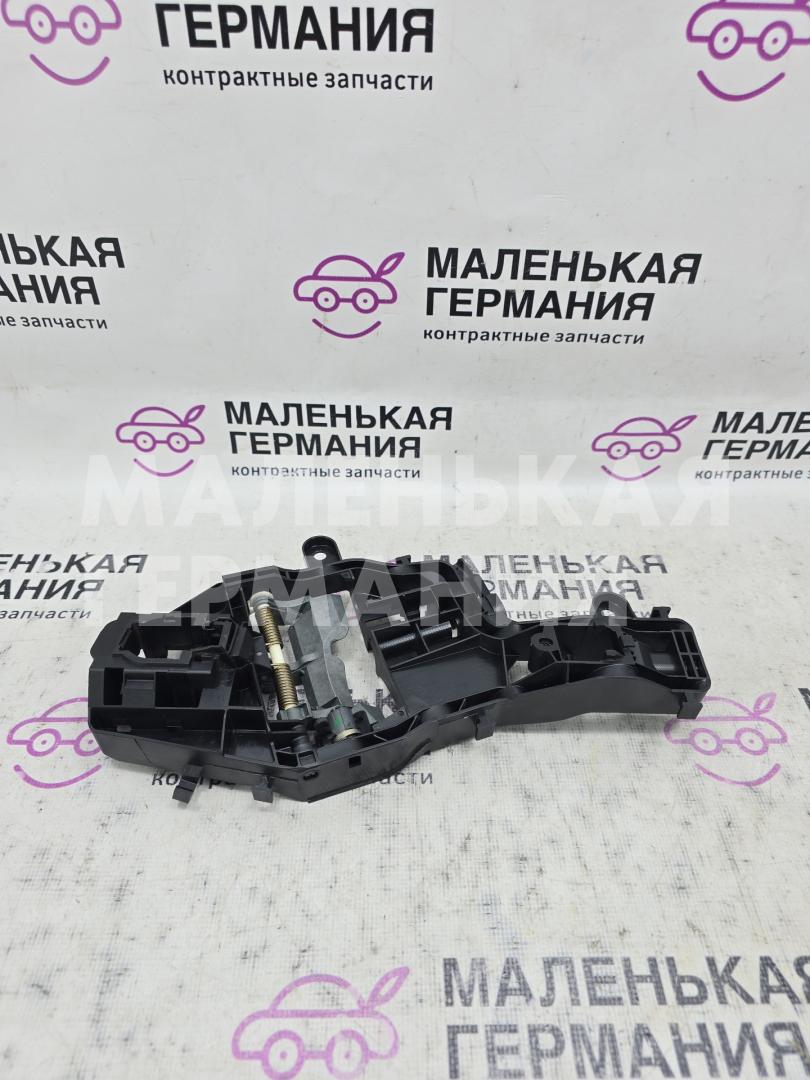 скелет ручки двери задней левой Volkswagen Passat B8 2015, 1.8 л., CJSA, бензин, робот, 2t/c9x чёрный перламутр, седан, правый руль, 510837811D - фото №1