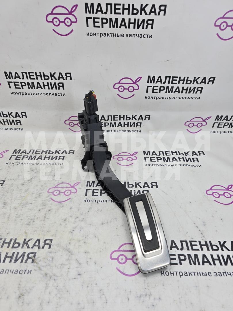 педаль Volkswagen Passat B8 2015, 1.8 л., CJSA, бензин, робот, 2t/c9x чёрный перламутр, седан, правый руль, 5Q2723503D, 6PV010621 - фото №1