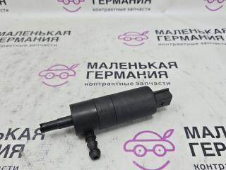 насос (моторчик) омывателя фар Mercedes-Benz A-Класс W176 (2012 - 2015), серый, правый руль, A2048690021