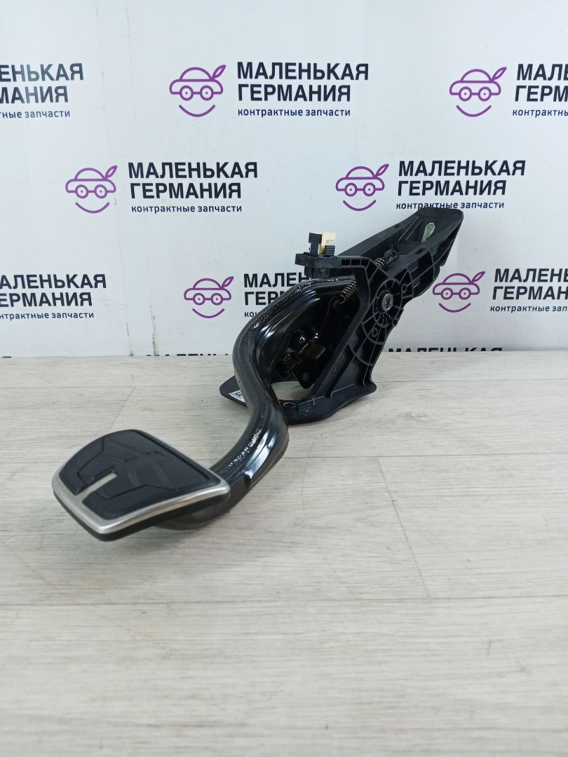 педаль тормоза BMW 5 серия G30/G31 G30 2017, 3.0 л., B58 B30 A, бензин, АКПП, темно-синий, седан, полный привод, 35006866485, 6866485, 6874285 - фото №1