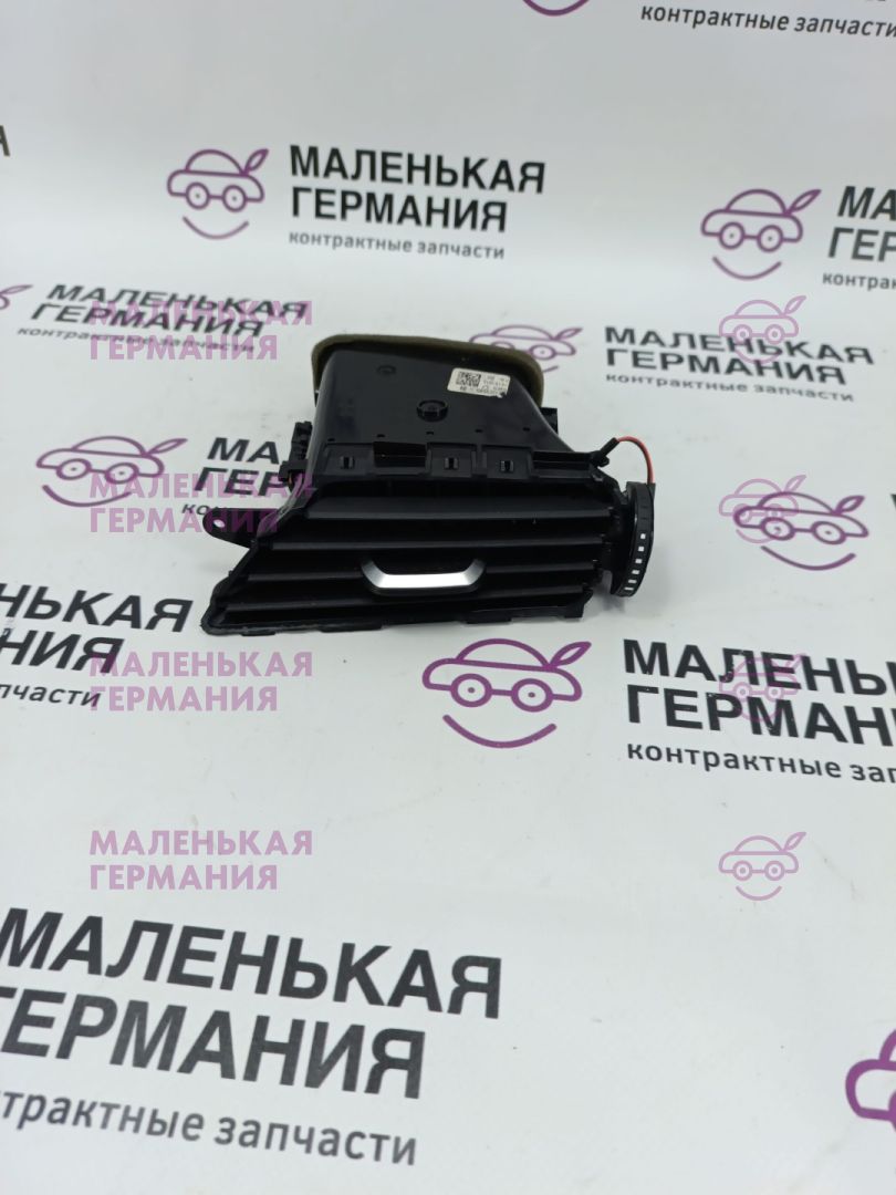 дефлектор обдува салона BMW 5 серия G30/G31 G30 2019, 4.4 л., N63 B44 C, бензин, АКПП, carbonschwarz metallic (416), седан, полный привод, 64229329585, 9329585 - фото №1