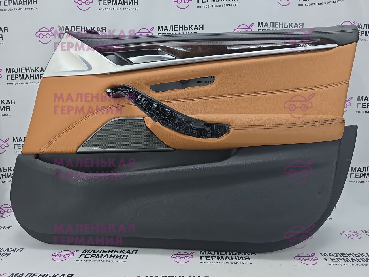 обшивка двери передняя правая BMW 5 серия G30/G31 G30 2019, 4.4 л., N63 B44 C, бензин, АКПП, carbonschwarz metallic (416), седан, полный привод, 51417476814, 7476814, 2844127, 2844221, 68569351 - фото №1