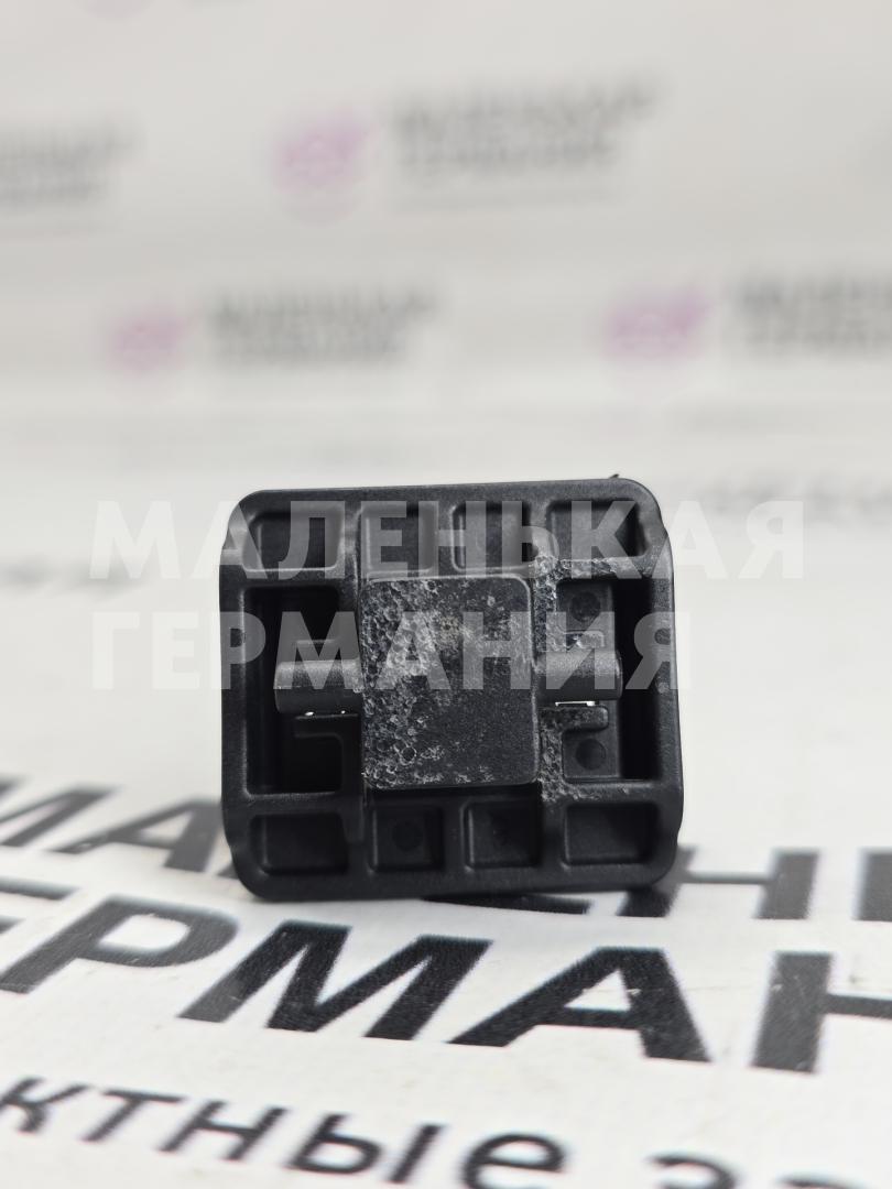 крепление кассеты радиаторов BMW X1 F48 2016, 2.0 л., B47 C20 A, дизель, АКПП, alpinweiss 3 (300), передний привод, правый руль, 17118638445, 8638445 - фото №1