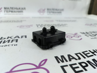 кожух электрических разъемов BMW 5 серия G30/G31 G30 2019, 4.4 л., N63 B44 C, бензин, АКПП, carbonschwarz metallic (416), седан, полный привод, 61139252800, 9252800