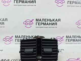 дефлектор обдува салона BMW X1 F48 2017, 2.0 л., B48 A20 B, бензин, АКПП, alpinweiss 3 (300), полный привод, правый руль, 64229292742, 9292742